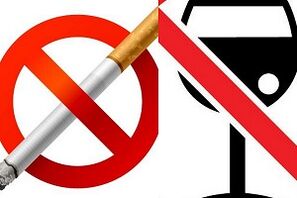 Fëmmen opzehalen an Alkohol virun der Brustvergréisserung